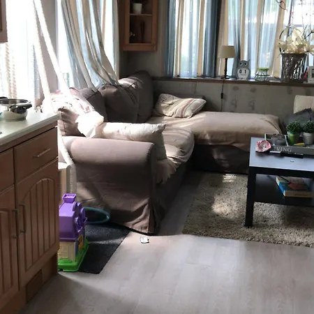 Stacaravan Aan De Maas 营地