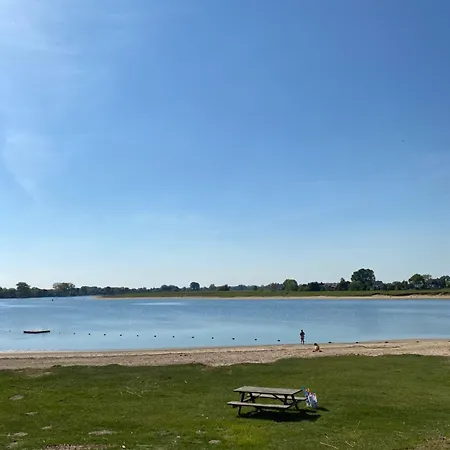 营地 Stacaravan Aan De Maas