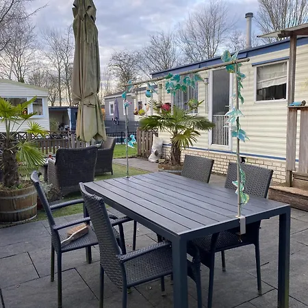 Stacaravan Aan De Maas Camping Op-Andel