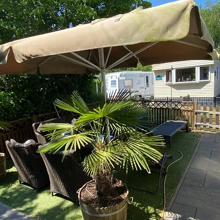 Camping Stacaravan Aan De Maas